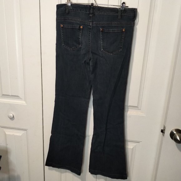 30 Le Chateau Reese dark wash denim jeans baby boot small flair - Picture 3 of 5